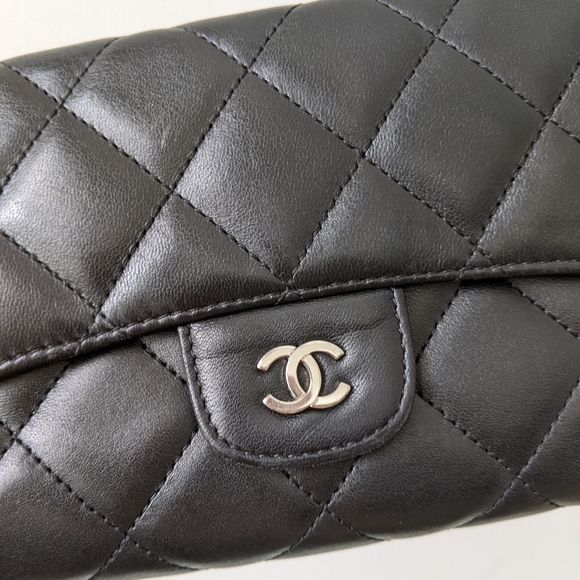 Chanel Diamond Stitch CC flap wallet - Picture 4 of 15
